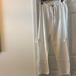 Coco + Carmen White Pants